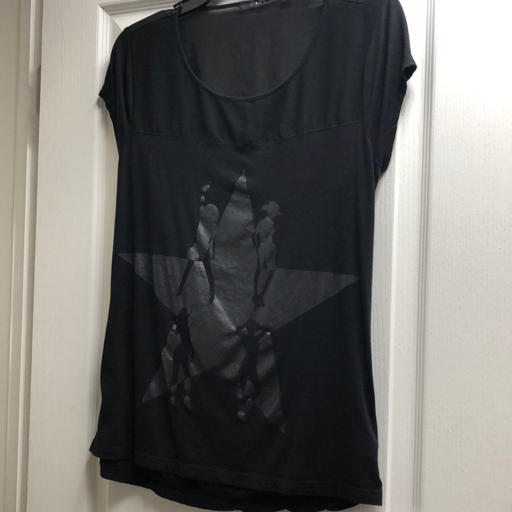 Guess top
